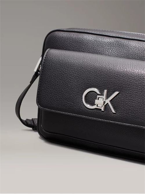 RE-LOCK CAMERA BAG W/FLAP_PBL CALVIN KLEIN | K60K612538/BEH